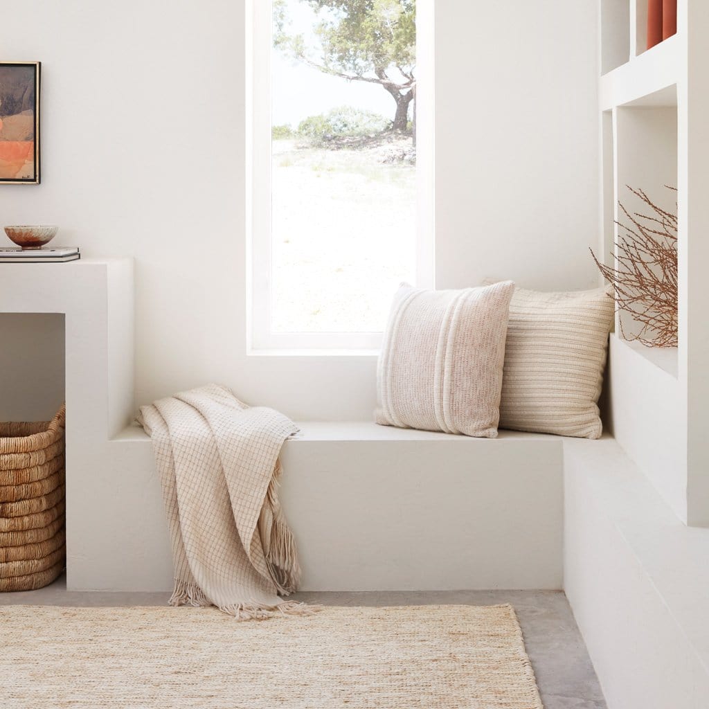 Contigo Accent Pillow